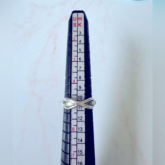 Tiffany & Co. infinity ring - Picture 3 of 4